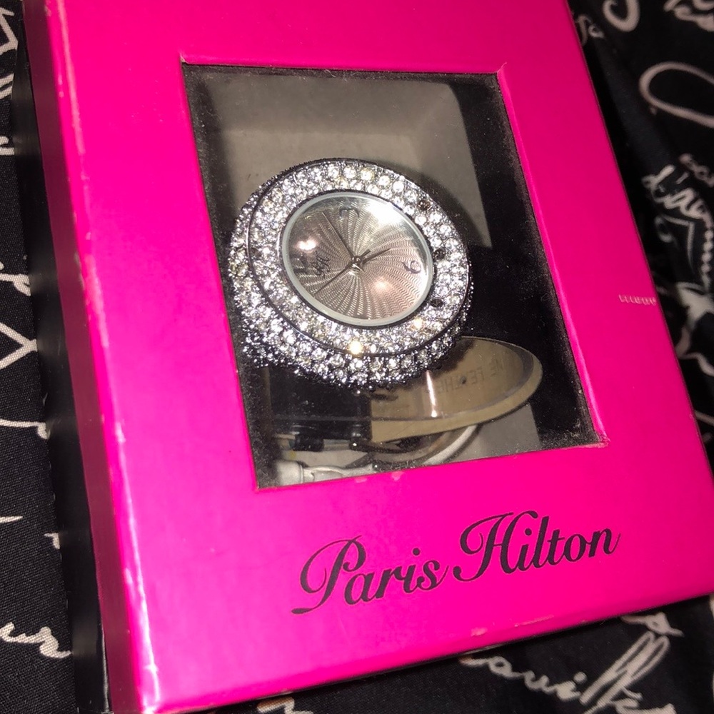 Exclusive Paris Hilton Wristwatch <3
